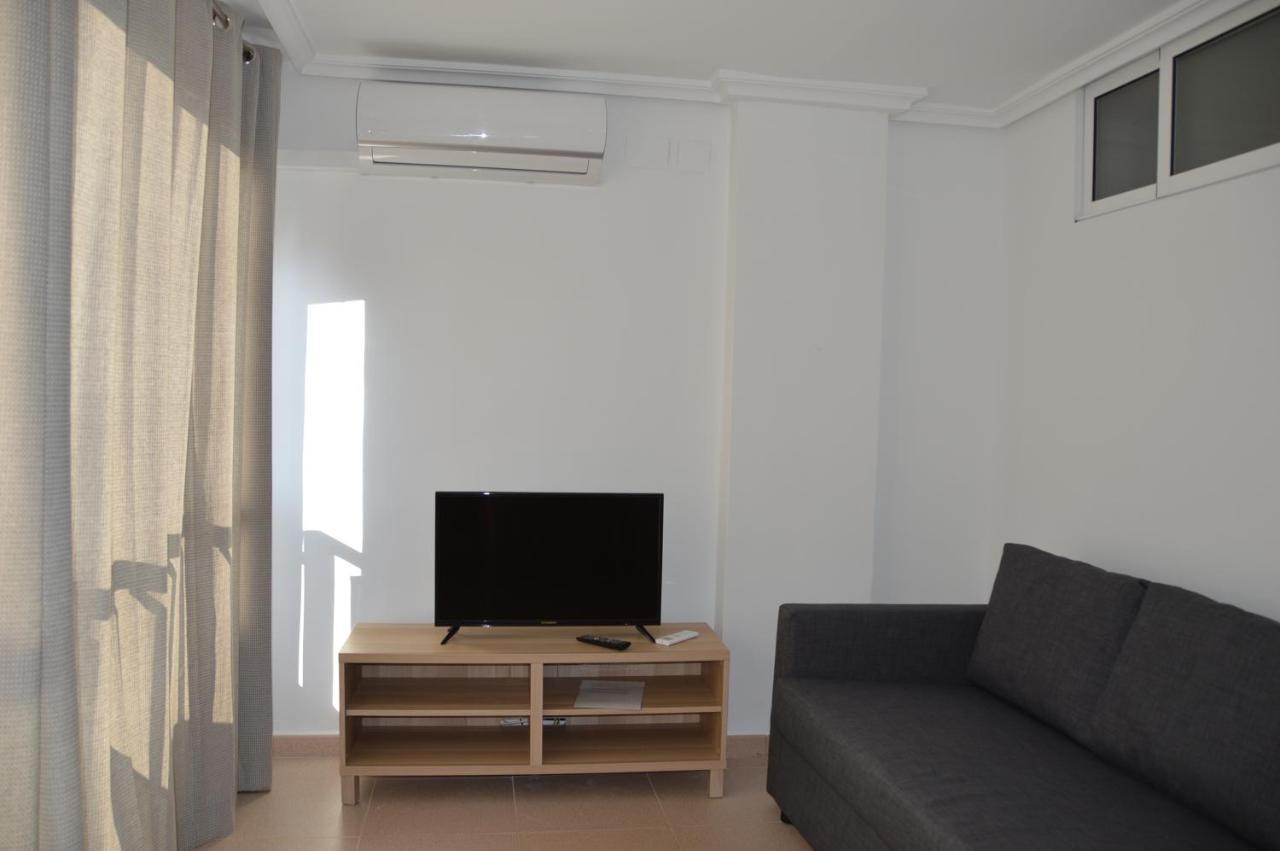 Apts Ara With Pool Бенидорм Екстериор снимка