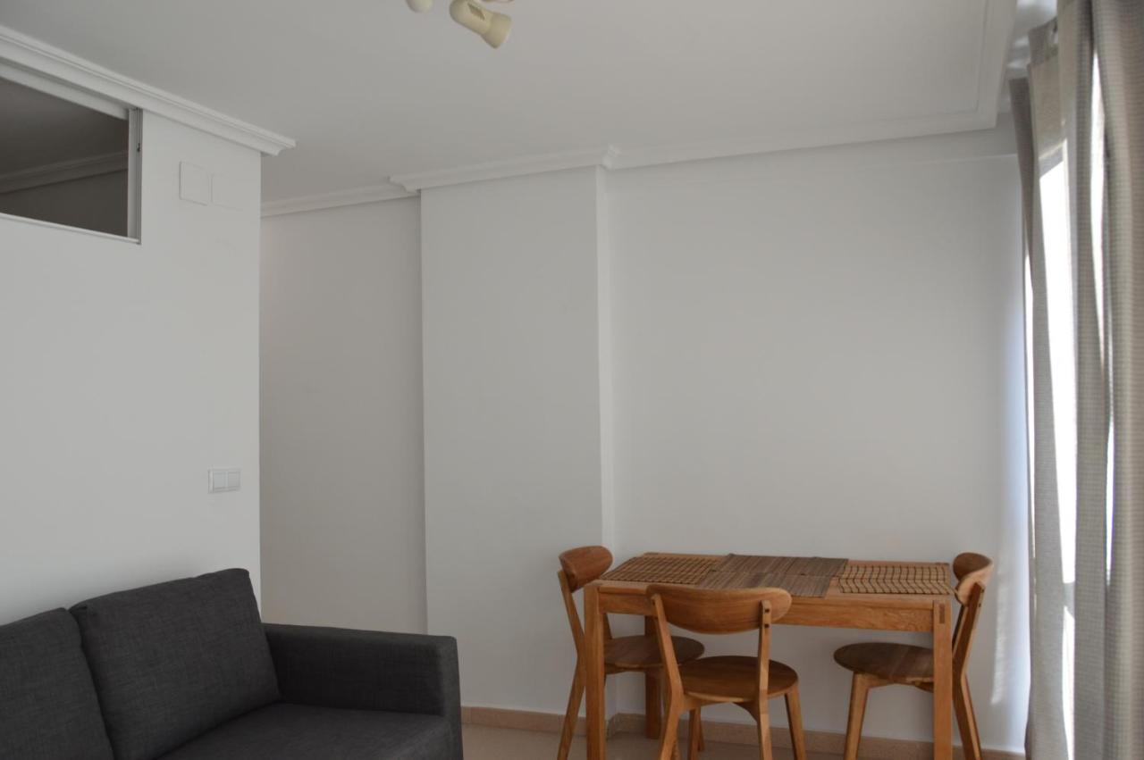 Apts Ara With Pool Бенидорм Екстериор снимка