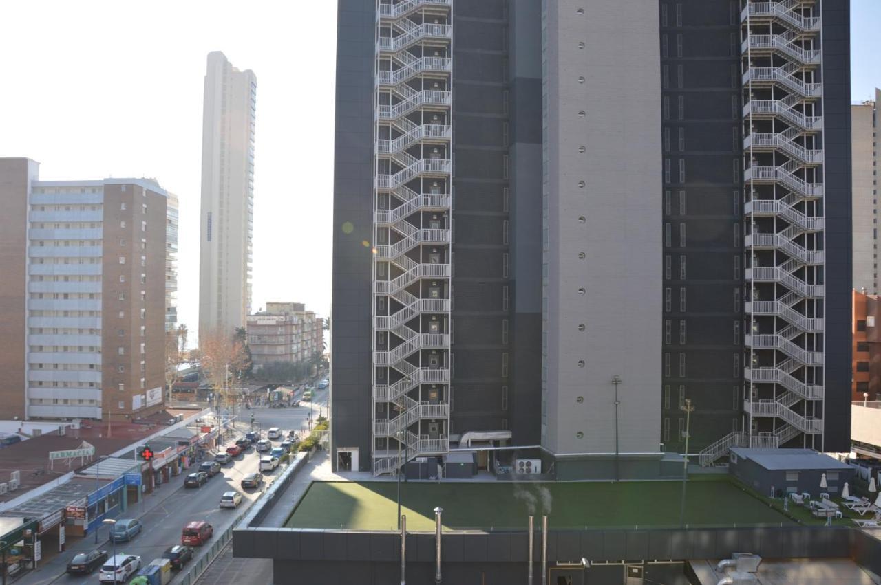 Apts Ara With Pool Бенидорм Екстериор снимка
