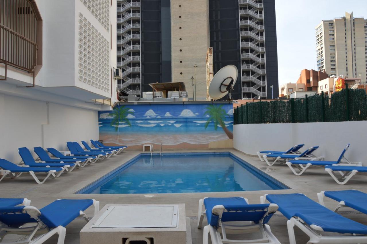 Apts Ara With Pool Бенидорм Екстериор снимка