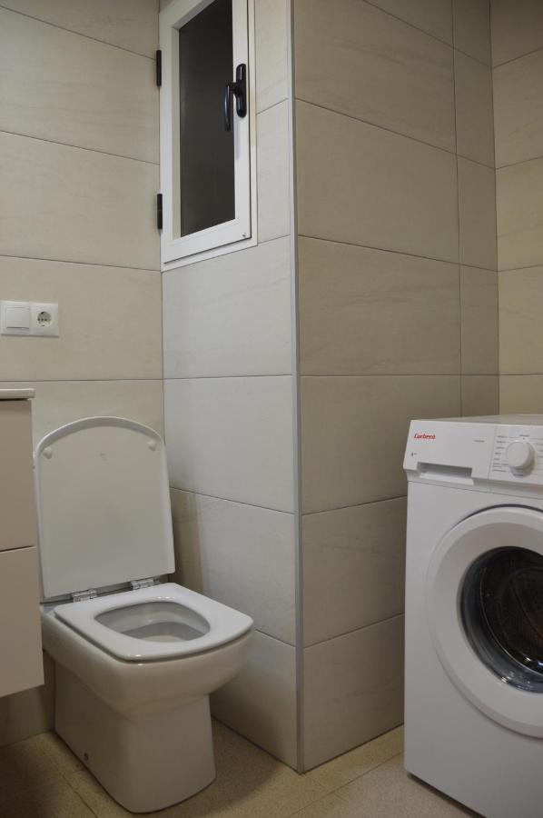 Apts Ara With Pool Бенидорм Екстериор снимка