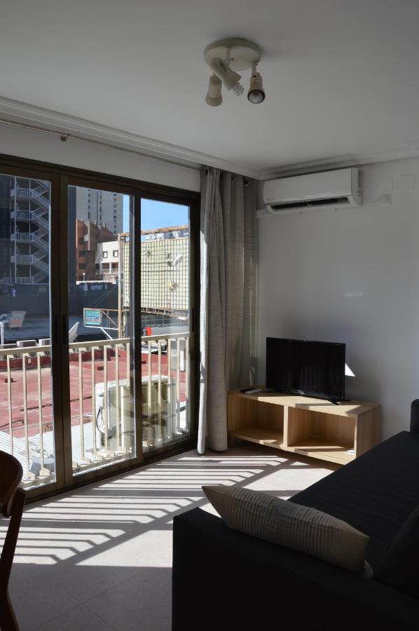 Apts Ara With Pool Бенидорм Екстериор снимка