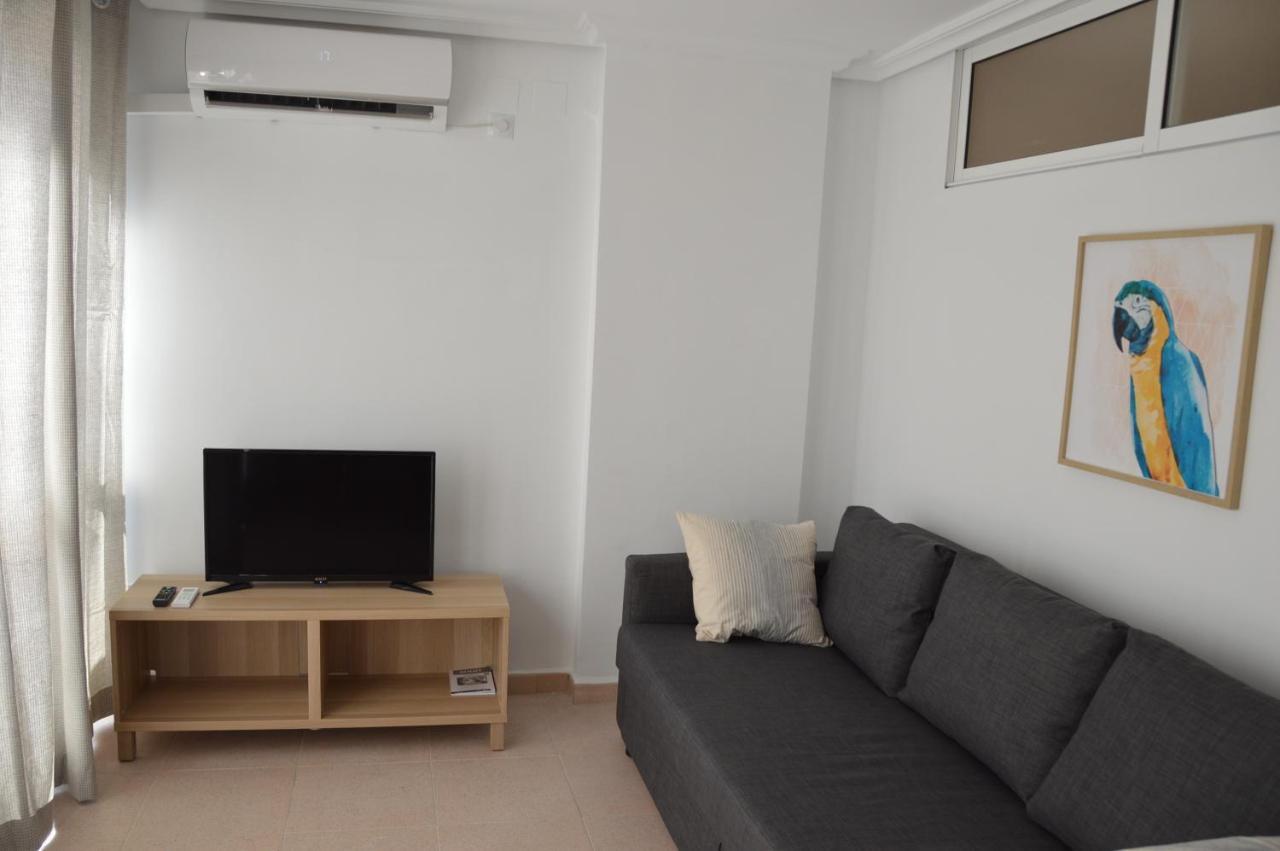 Apts Ara With Pool Бенидорм Екстериор снимка