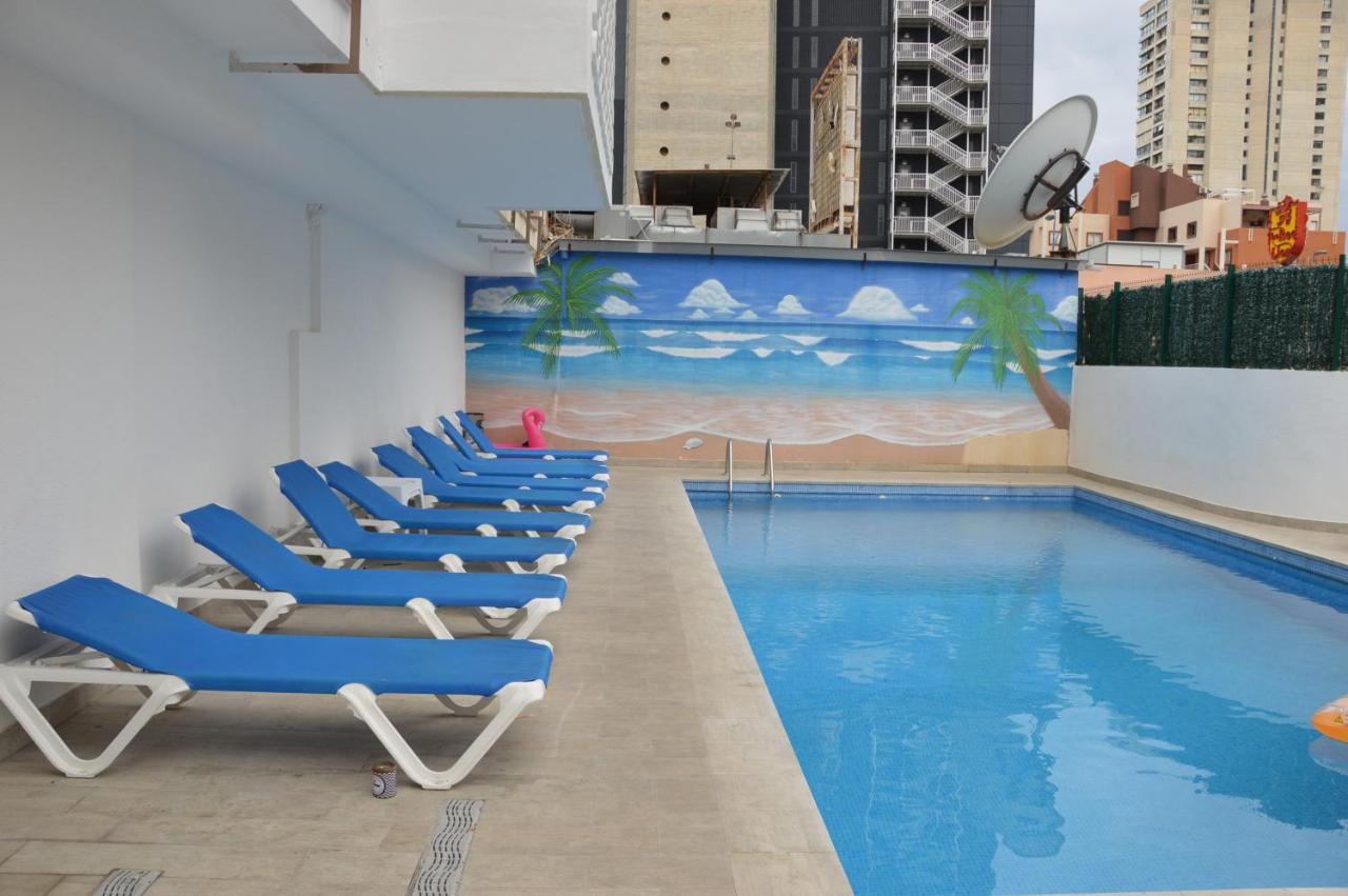 Apts Ara With Pool Бенидорм Екстериор снимка
